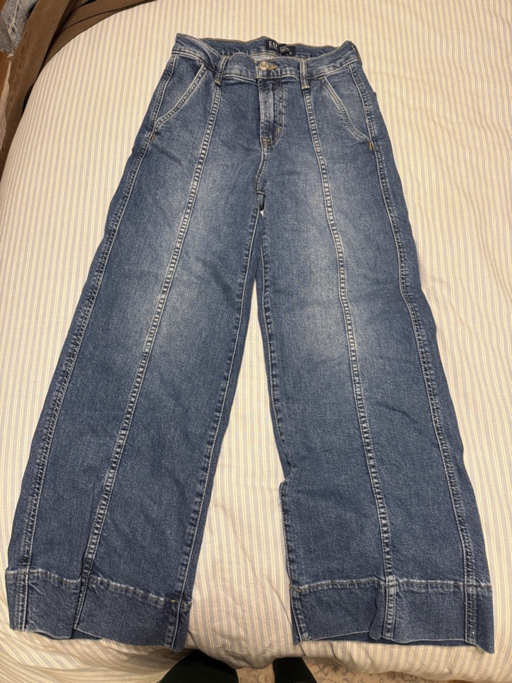 Wide Leg Paneled Blue Jeans